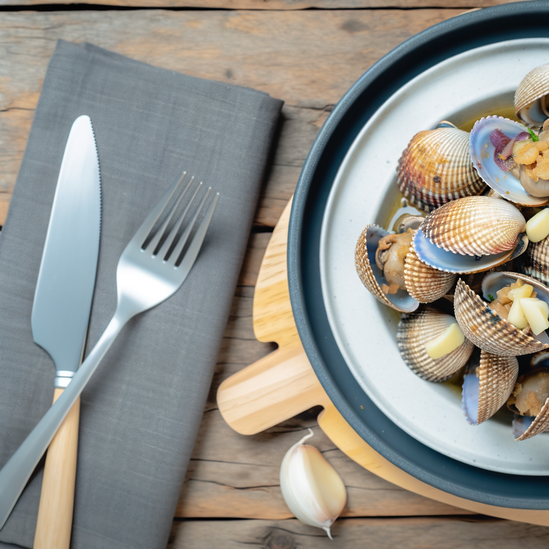 Steamed Clams with Garlic